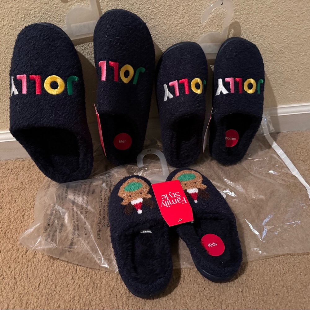 Brand new familyy Christmas house slipper set
